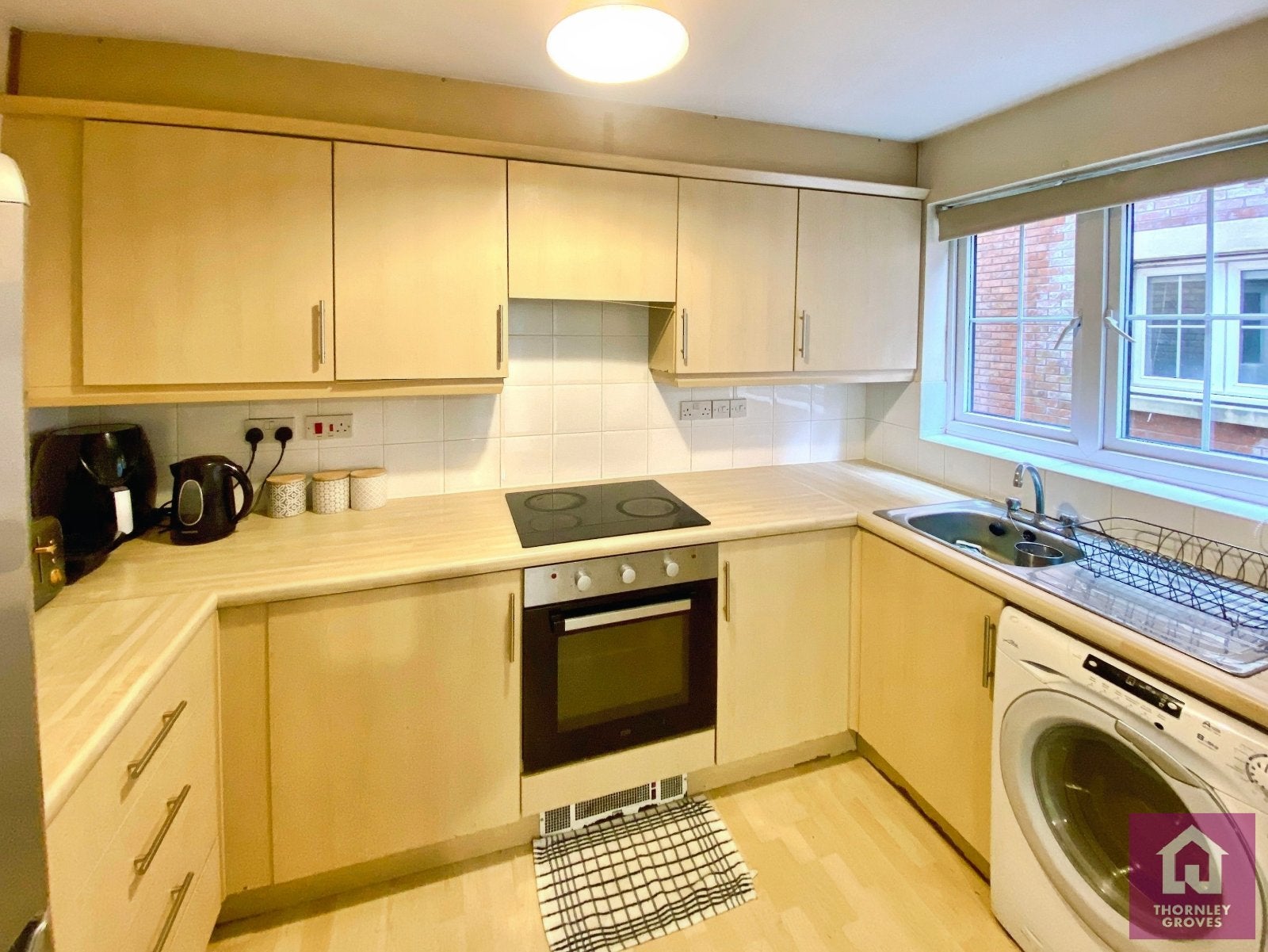 Flat Chelsfield Grove in Manchester