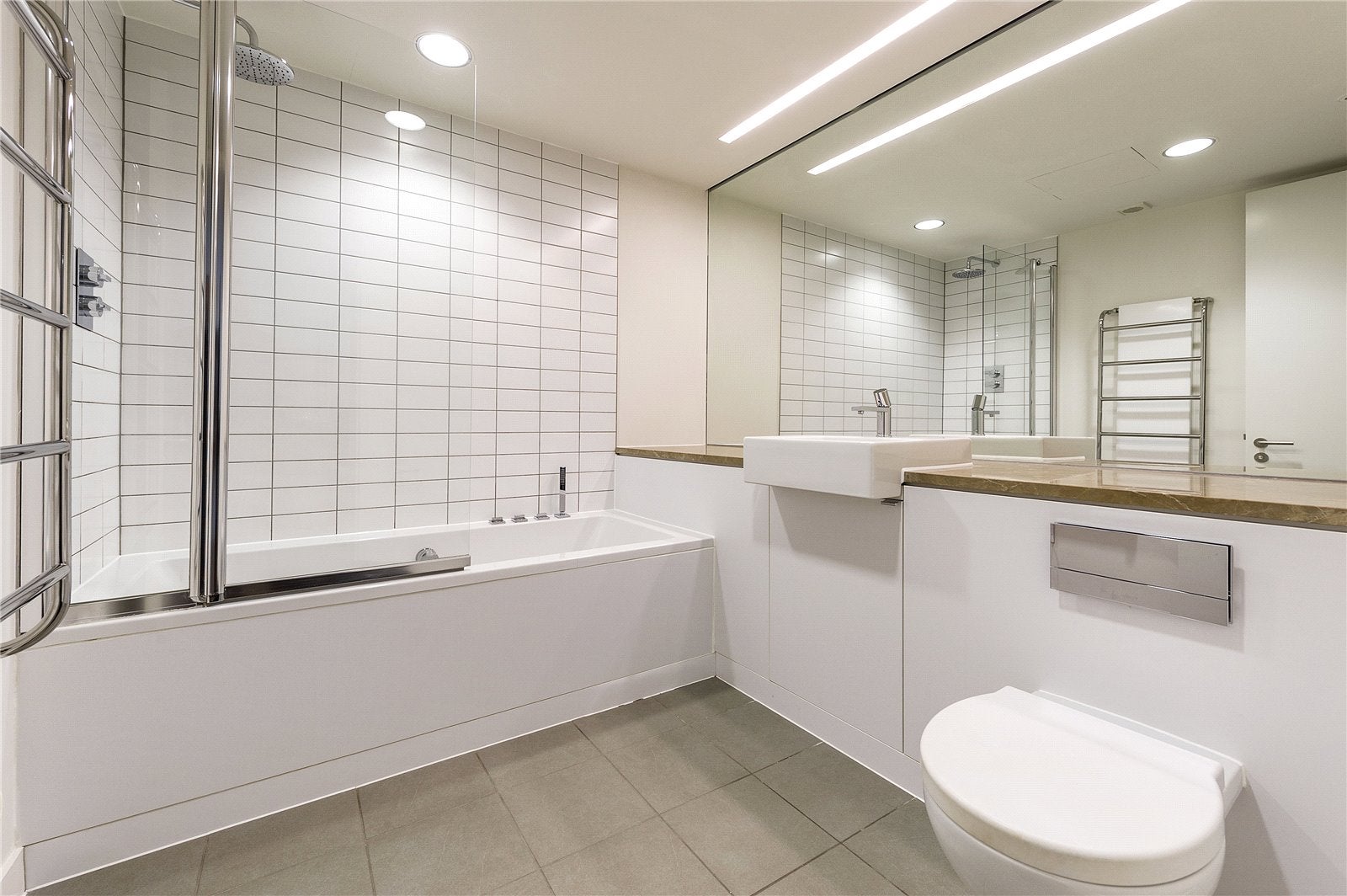 Flat Fulham Road in Greater London