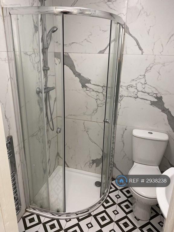 Room Staines Road East in Borough of Spelthorne