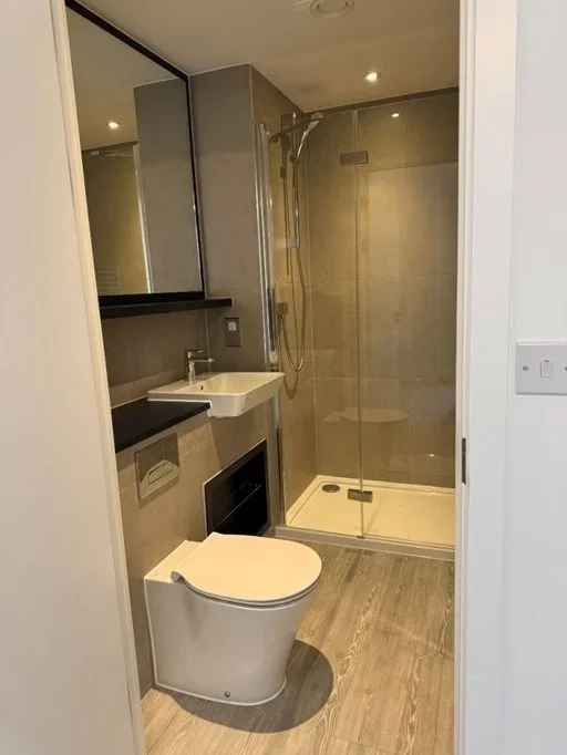 Room Heston Way in Greater London