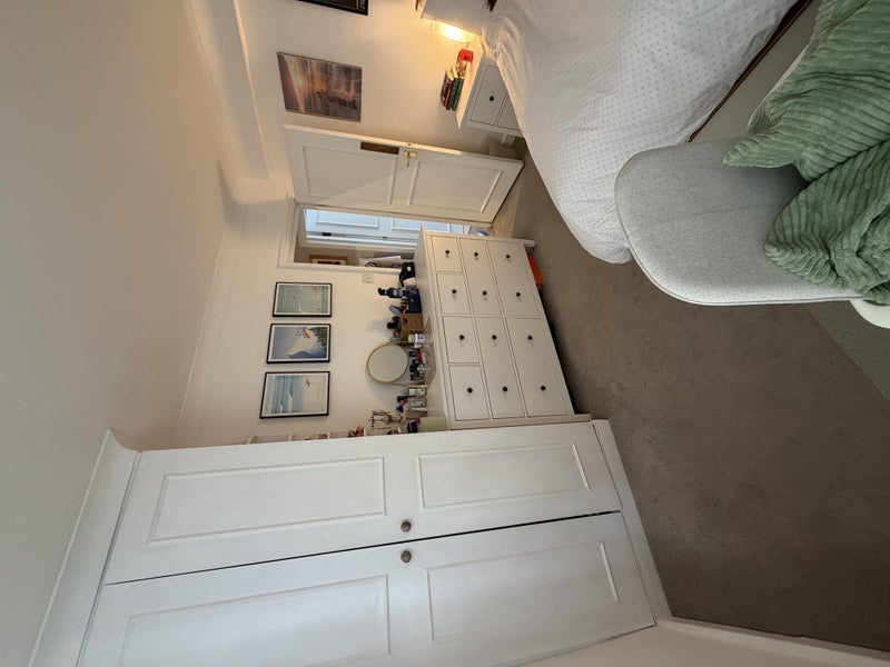 Room Glycena Road in Greater London