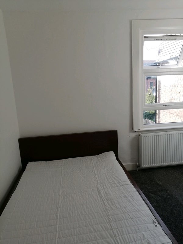 Room Windmill Road in Greater London