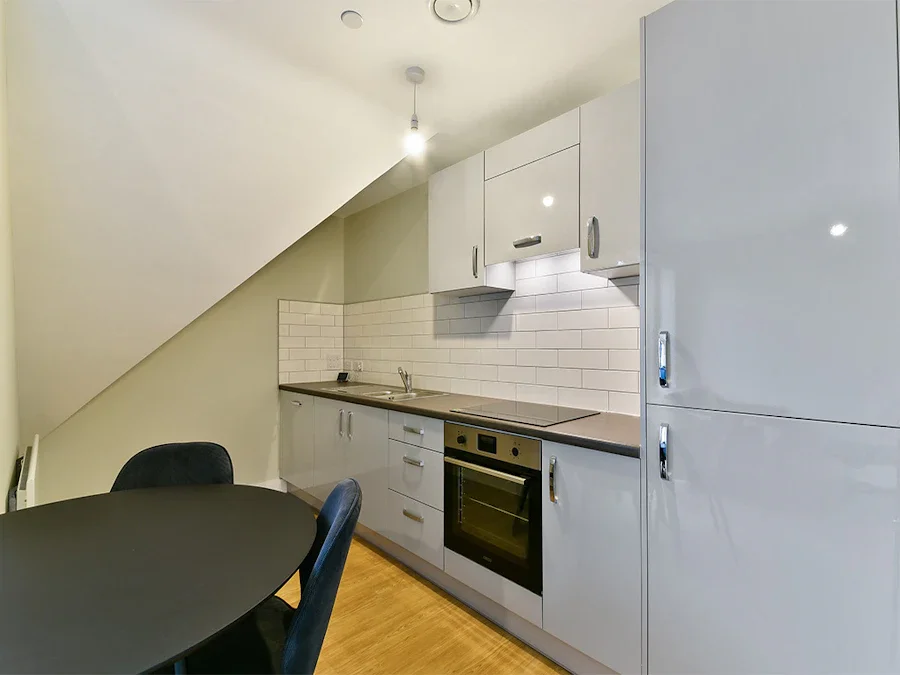Flat Weavers Lane in Inkpen