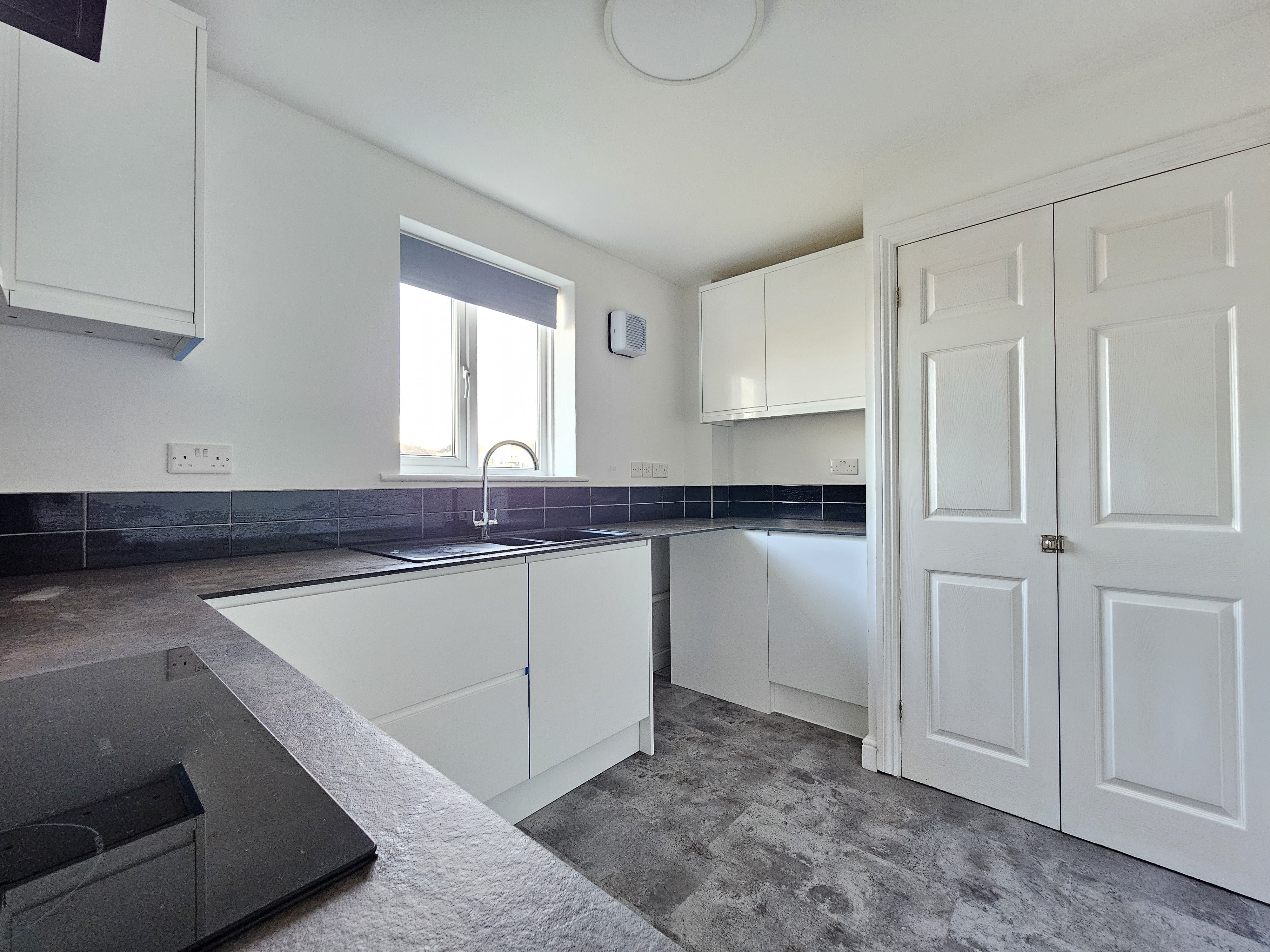Flat Cumberland Place in Greater London
