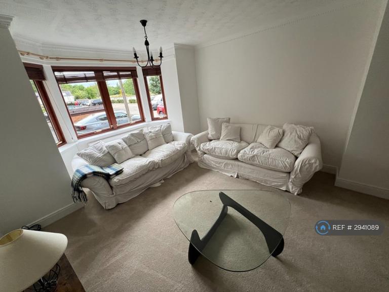 Flat Cramond Road North in City of Edinburgh