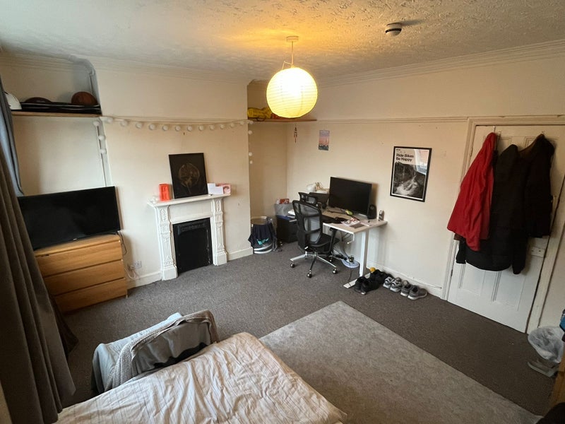 Room Back Methley Drive in Leeds