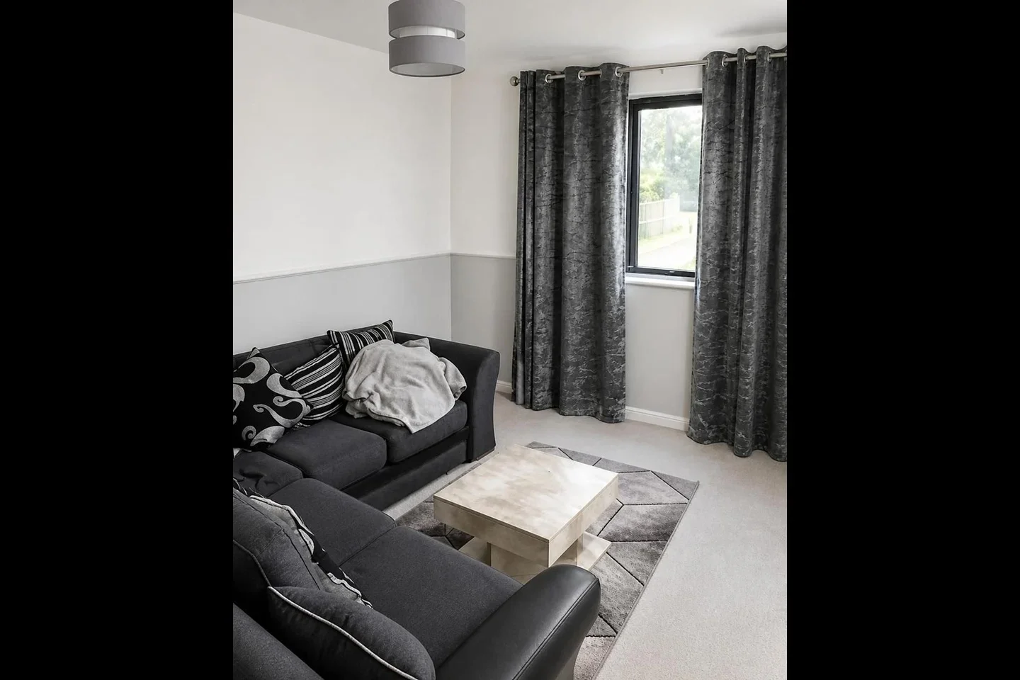 Flat Upper North Street in Greater London