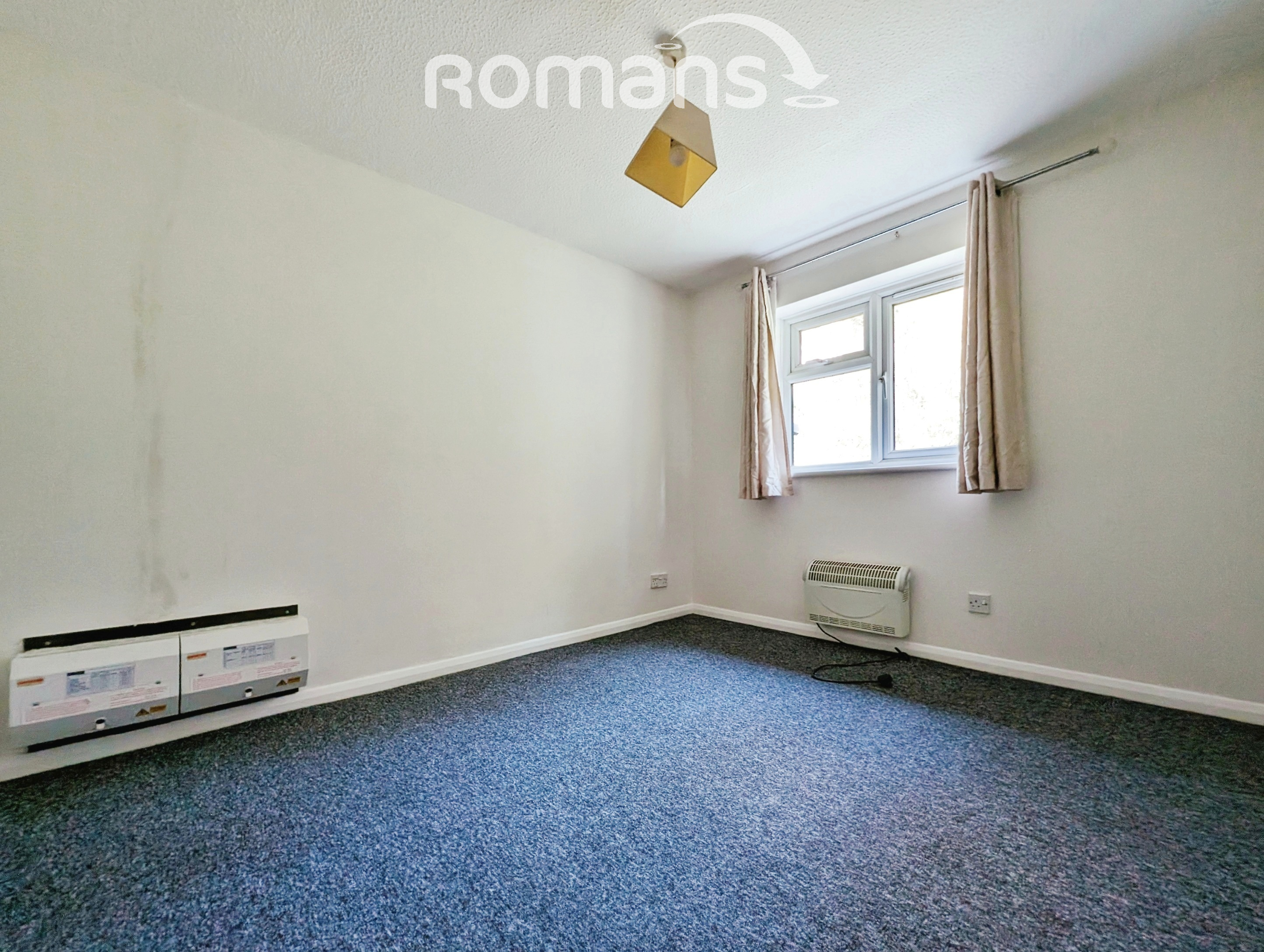 Flat Butlers Court in High Wycombe Community Board