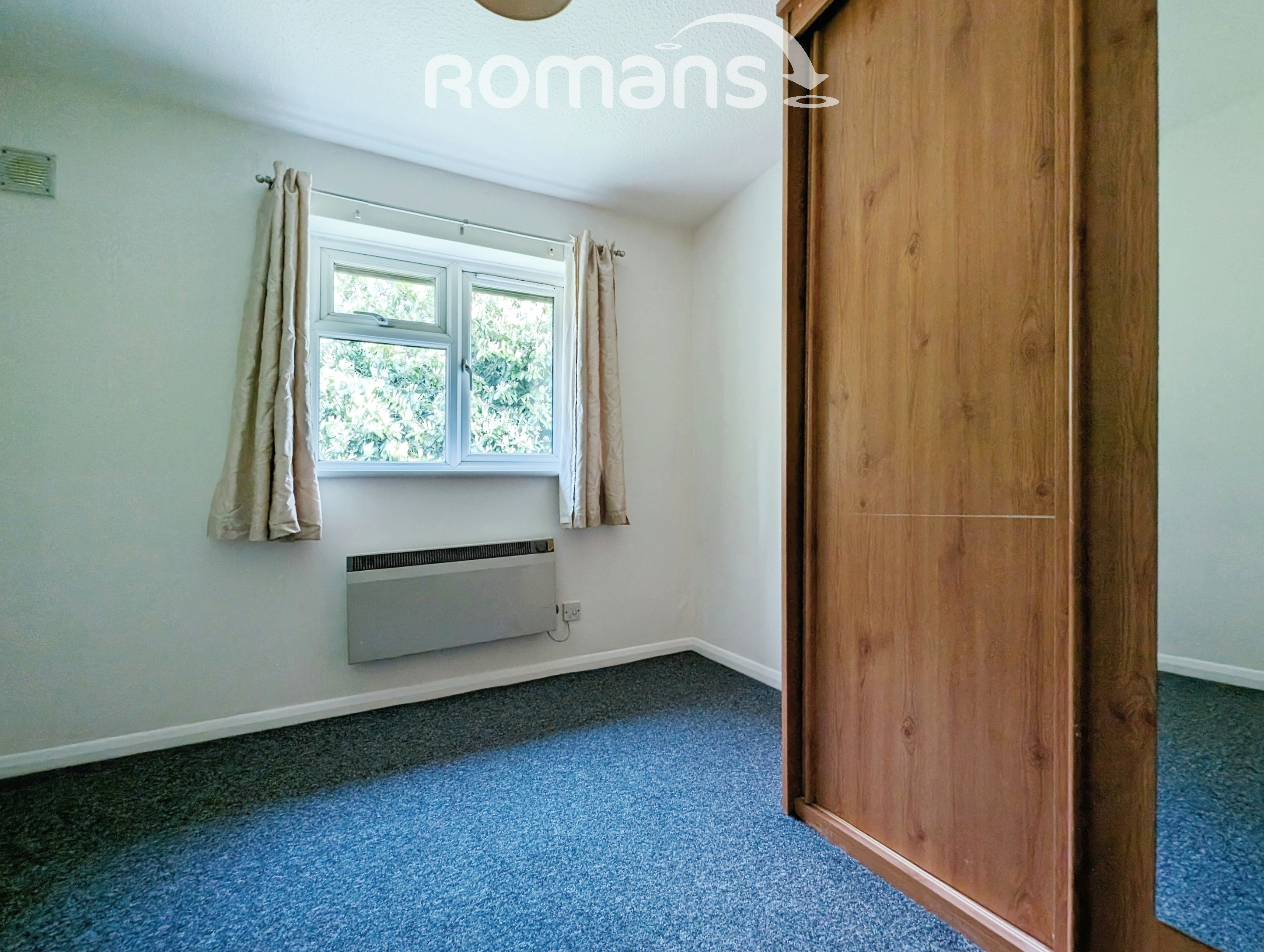 Flat Butlers Court in High Wycombe Community Board