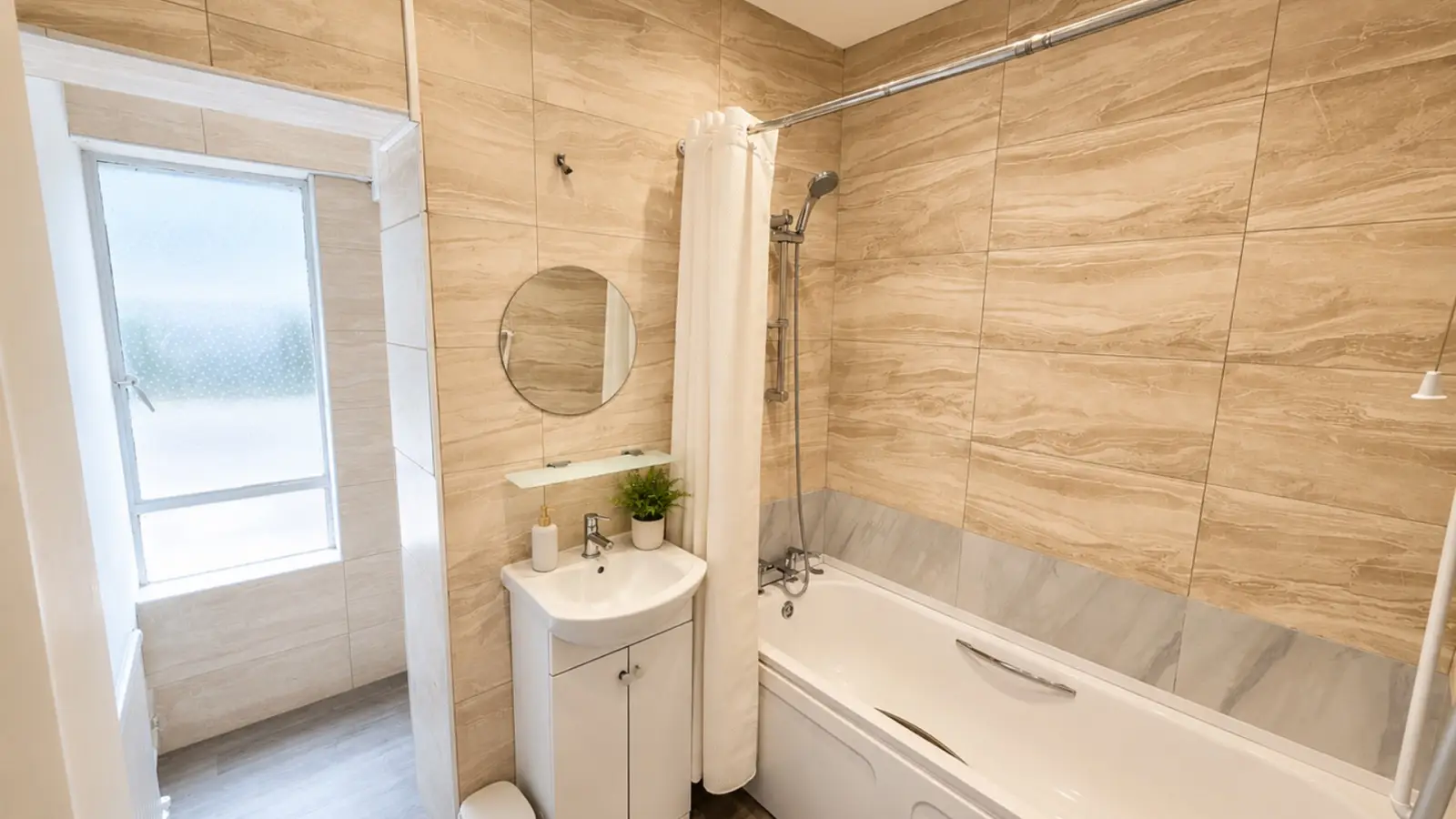 Flat Penfold Street in City of Westminster