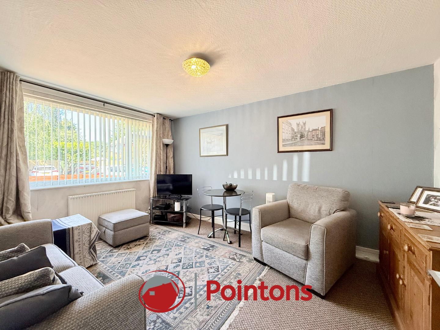 Flat Deegan Close in Coventry