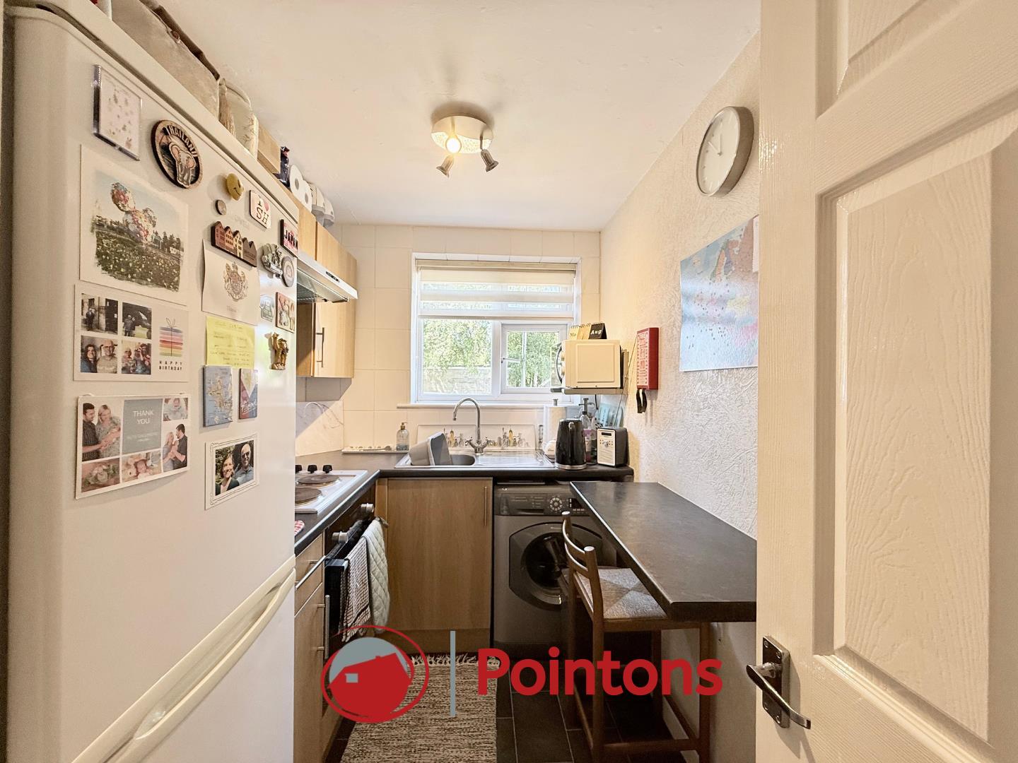 Flat Deegan Close in Coventry