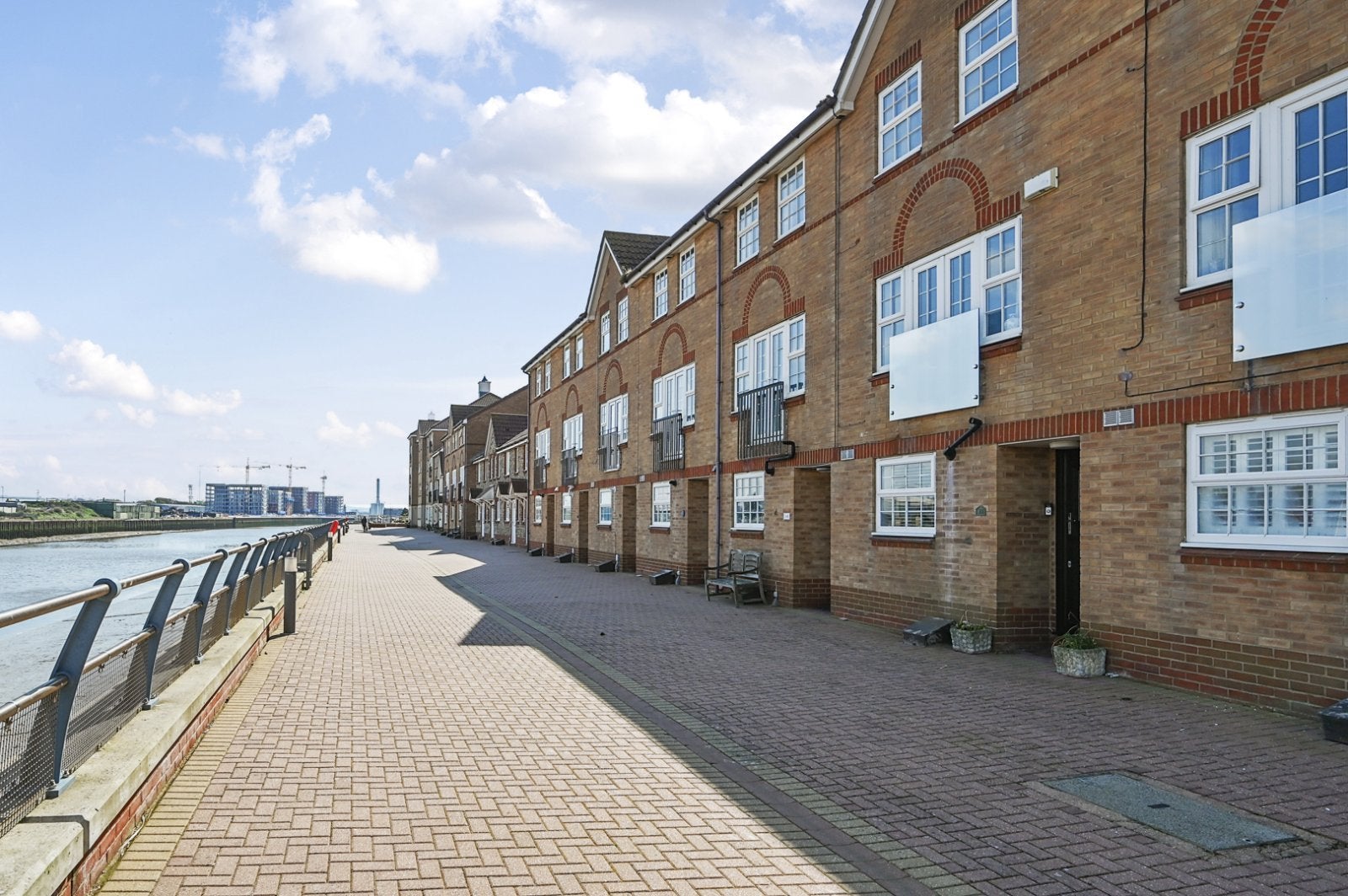 House Anchor Close in Adur