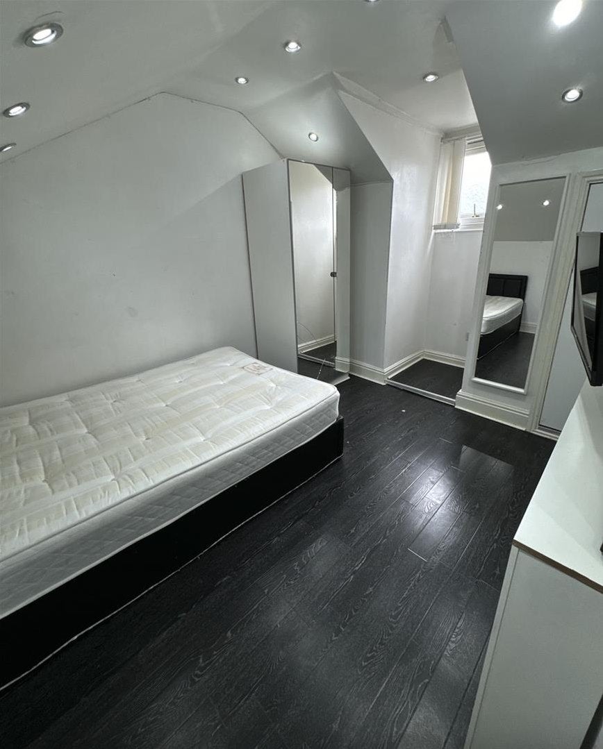 Room Wiggin Street in Birmingham