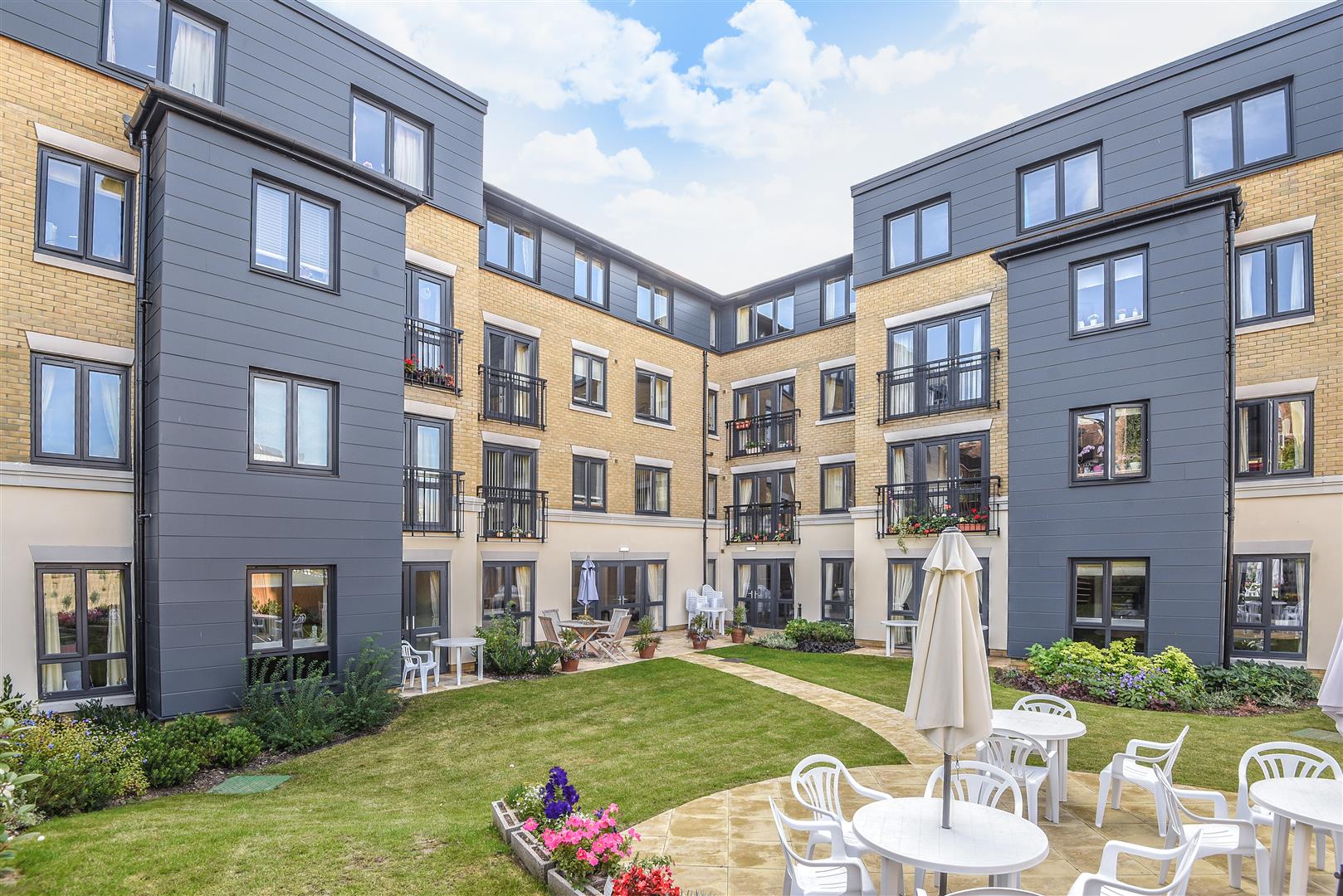 Flat Wat Tyler Way in Maidstone