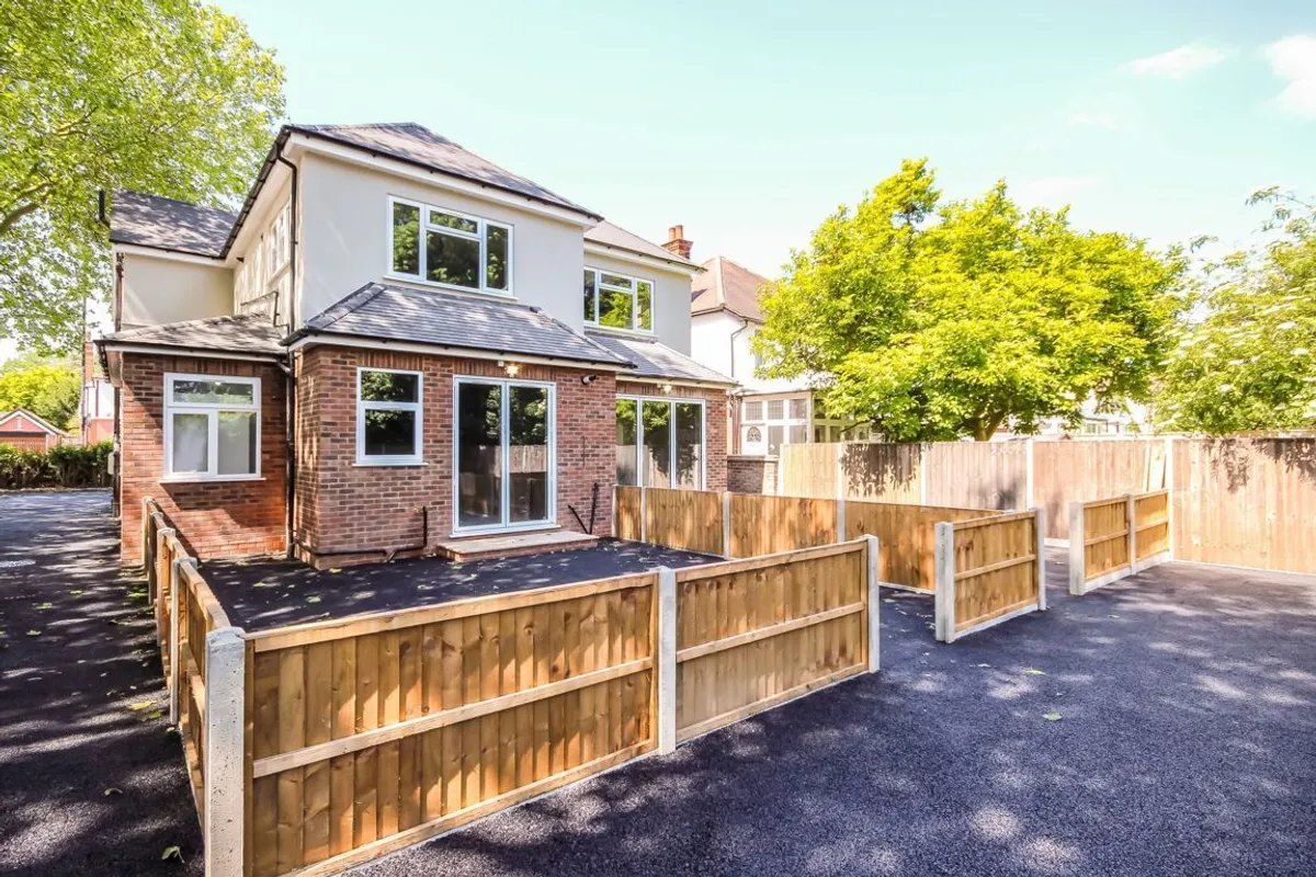 House Chertsey Road in Greater London