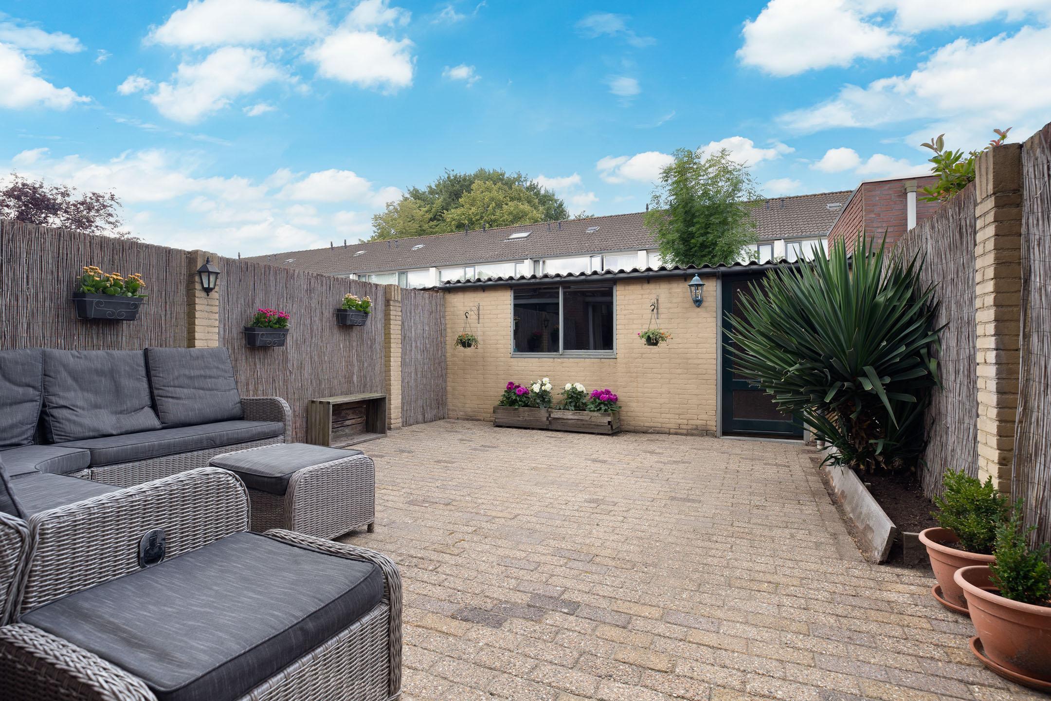 Tussenwoning te koop: Brahmspark 13, Waalwijk