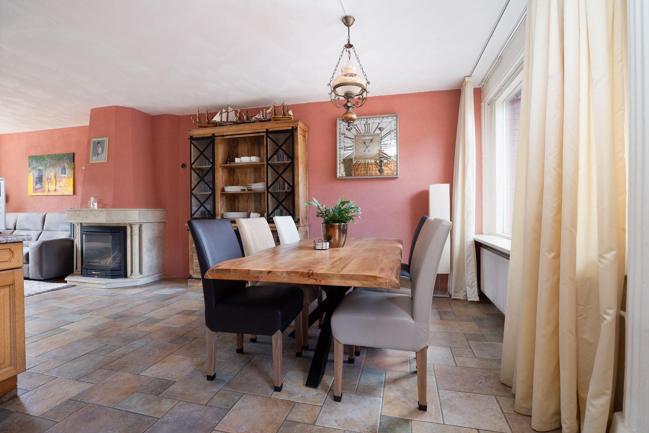 Tussenwoning te koop: Brahmspark 13, Waalwijk