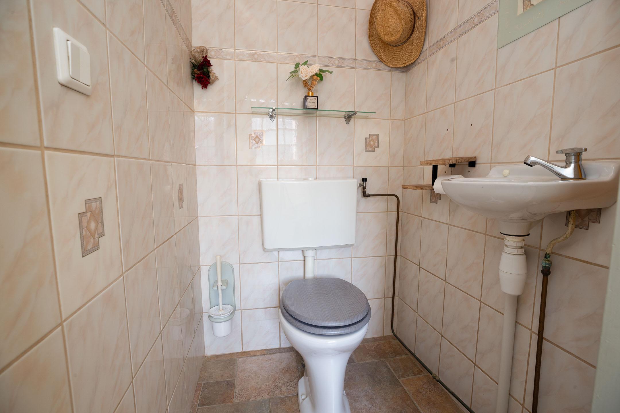Tussenwoning te koop: Brahmspark 13, Waalwijk