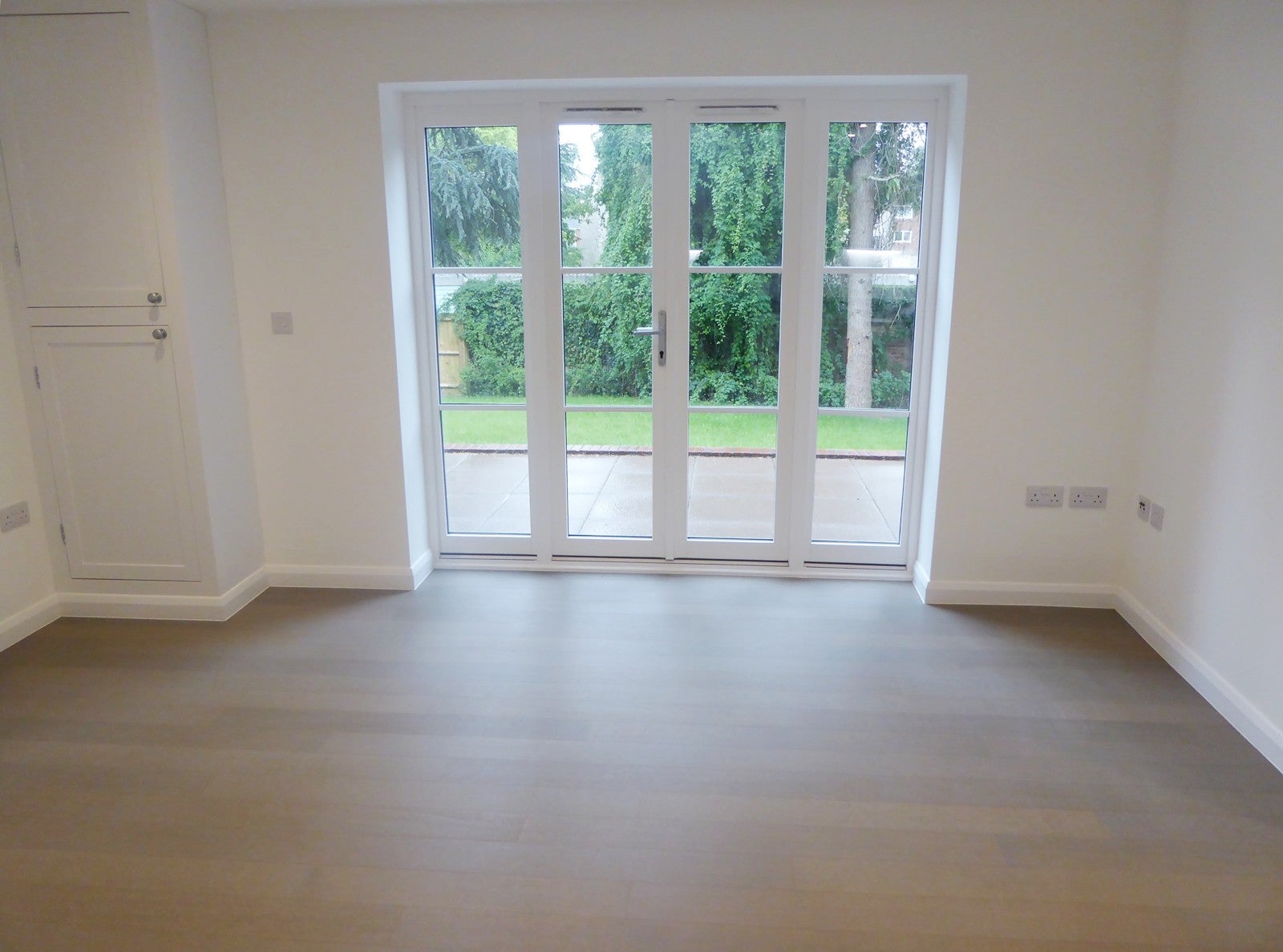 Flat Westcote Road in Reading