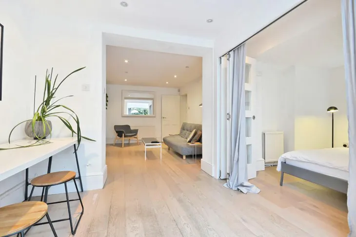 Flat Ockendon Road in Greater London