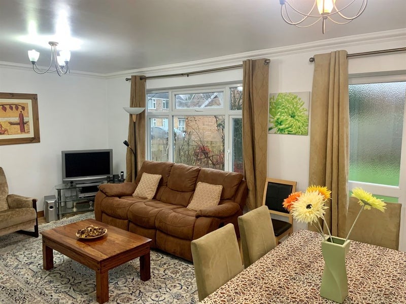 Room Borrowdale Way in Charnwood