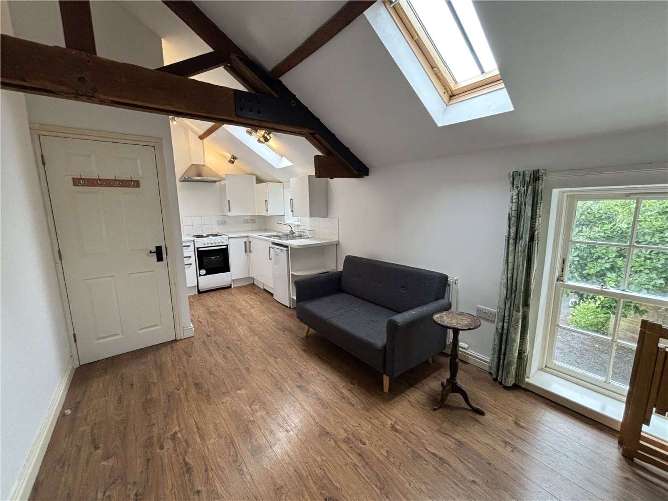 Flat Orchard Lane in Houghton