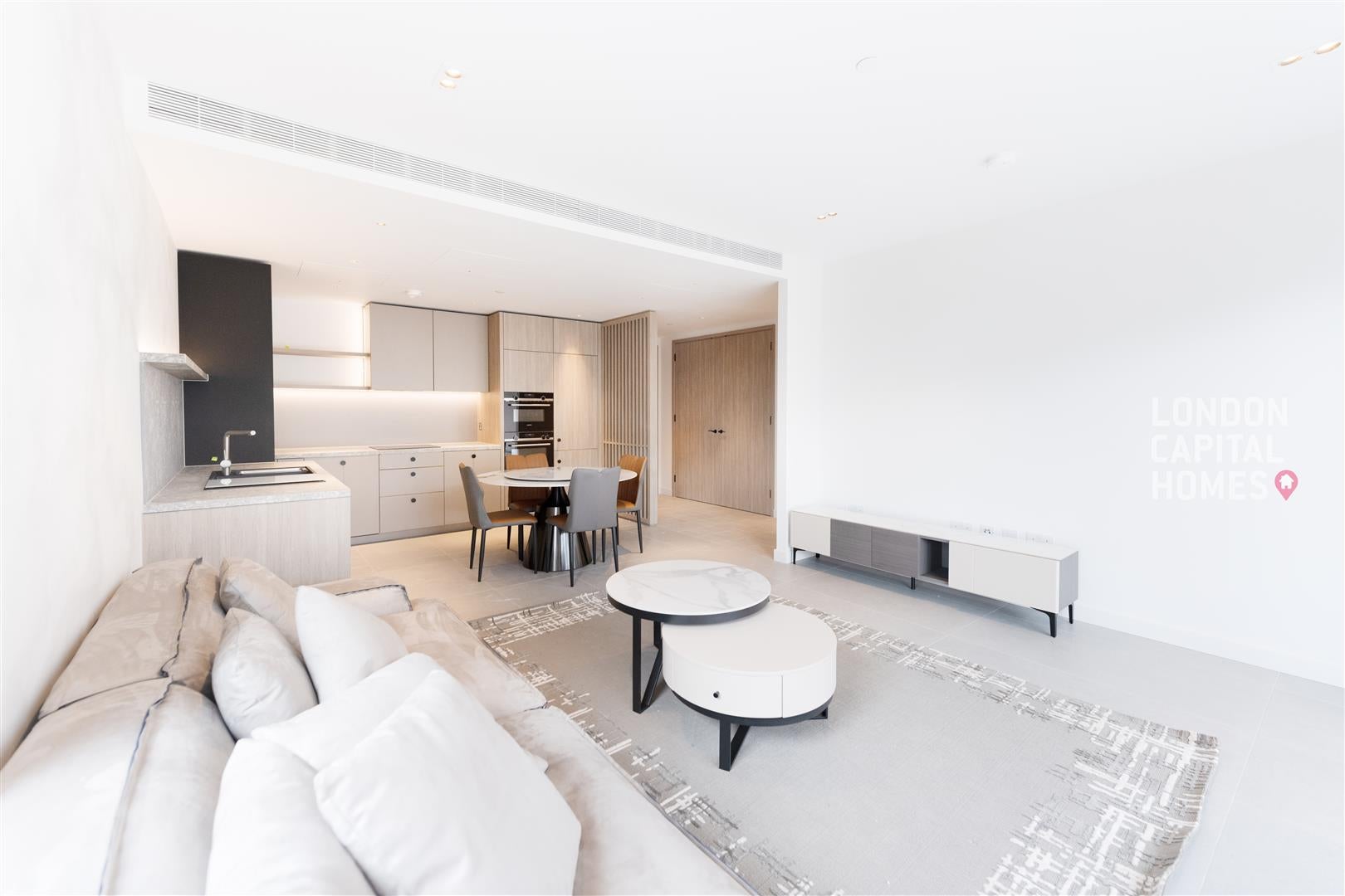 Flat Lewis Cubitt Walk in Greater London