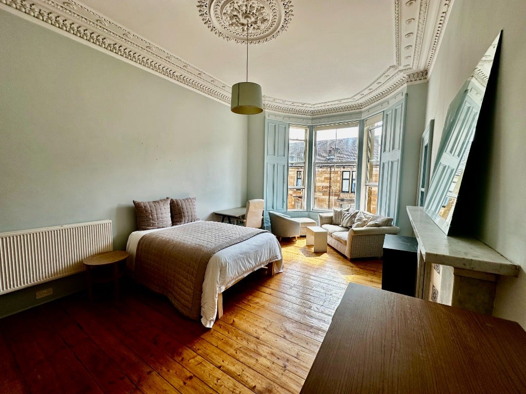 Flat Roxburgh Street in Glasgow