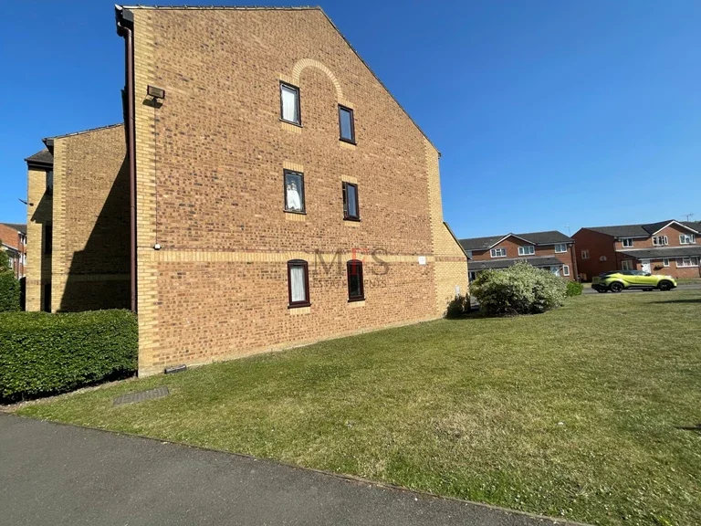Flat Burket Close in Greater London