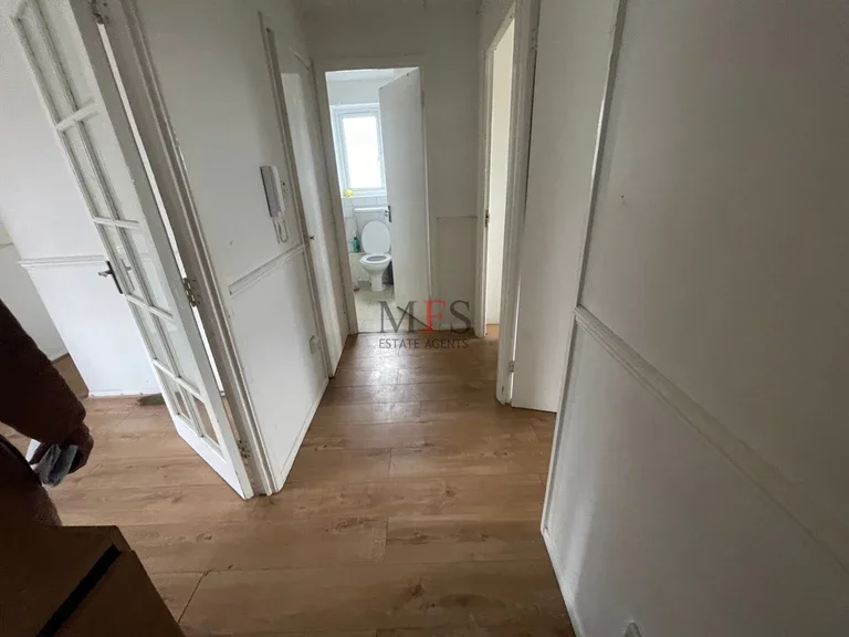 Flat Burket Close in Greater London
