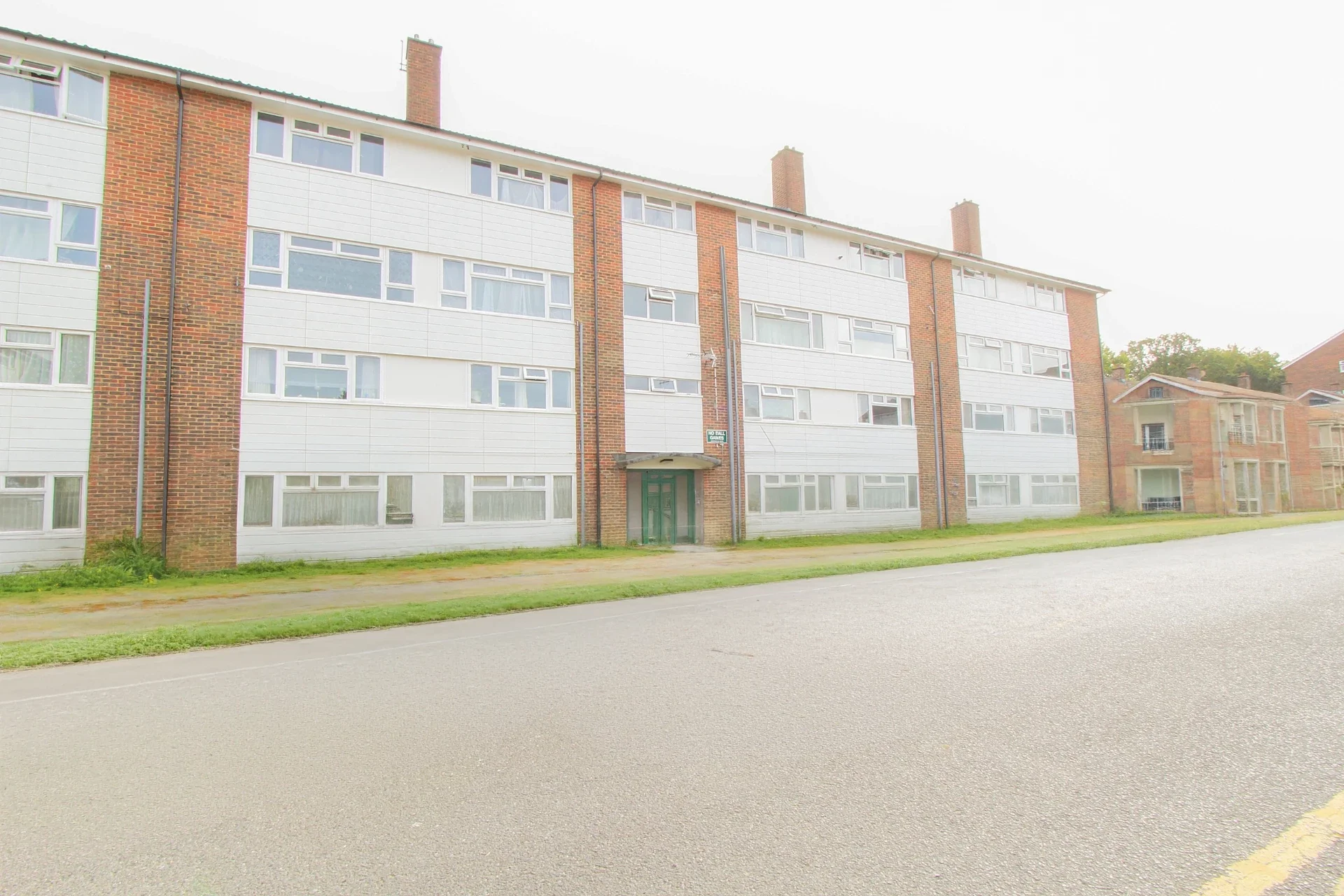 Flat Jasmine Gardens in Greater London