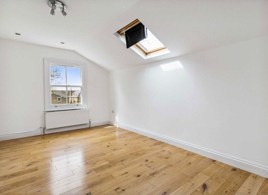 Flat Buckleigh Road in Greater London