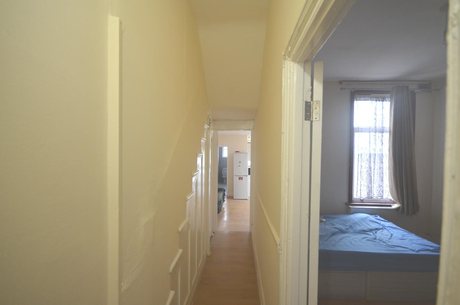 Flat Lucas Avenue in Greater London