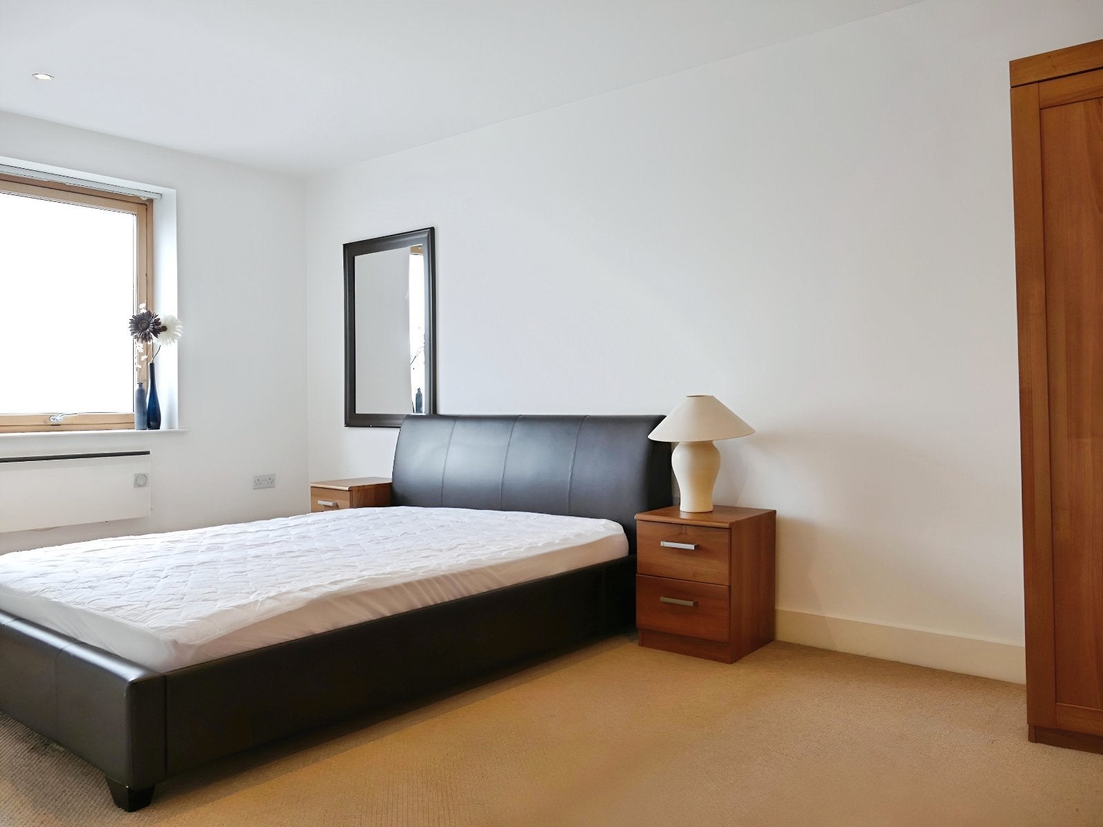 Flat Armouries Drive in Leeds