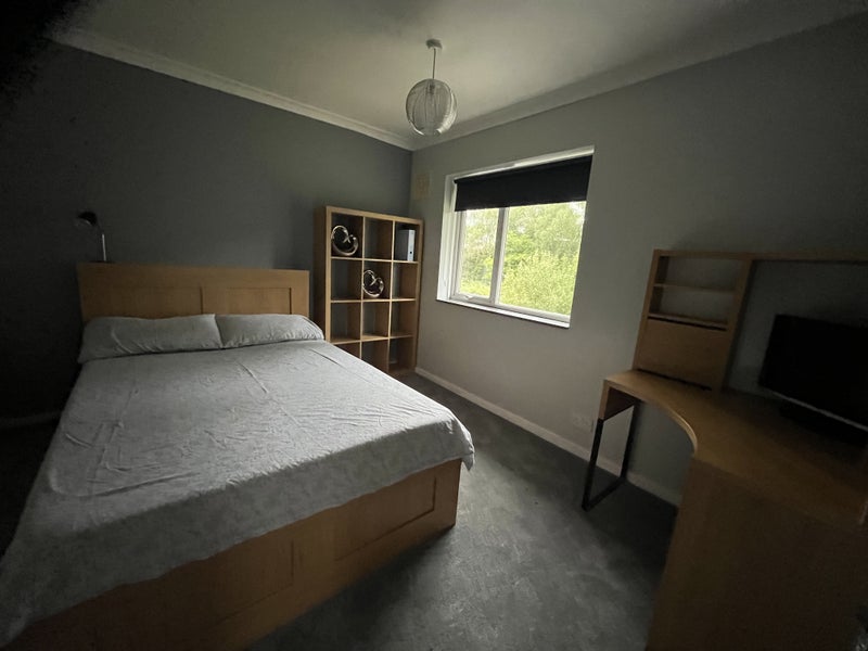 Room Sandhurst Road in Greater London
