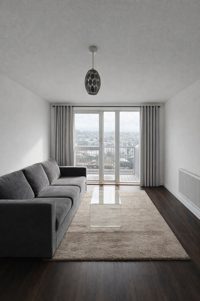 Flat Connersville Way in Greater London