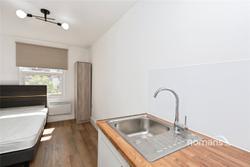 Room Ash Road in Rushmoor
