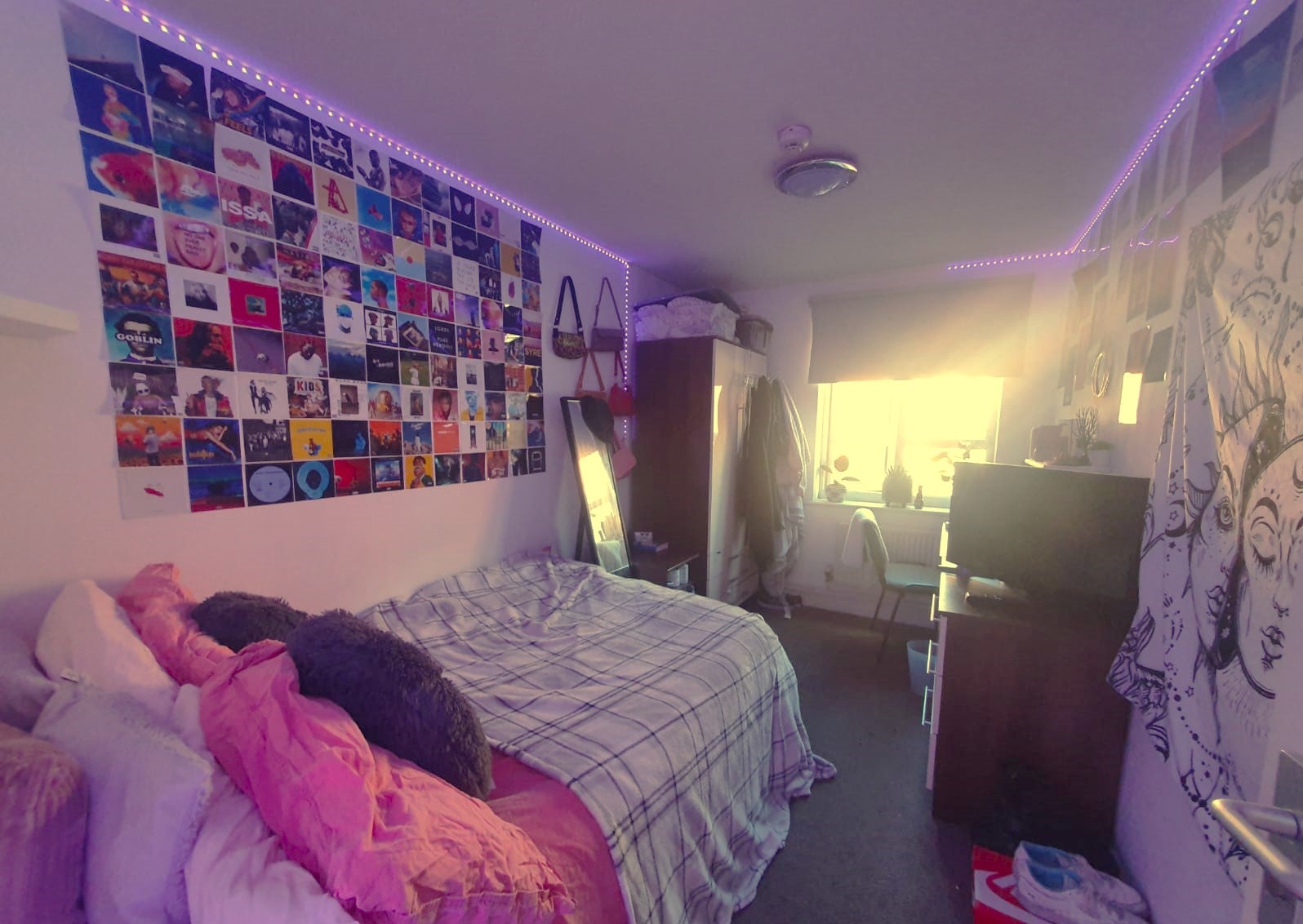 Room Russell Street in Nottingham