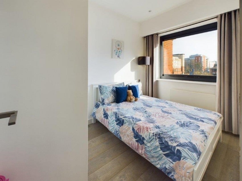 Flat Bath Road in Slough
