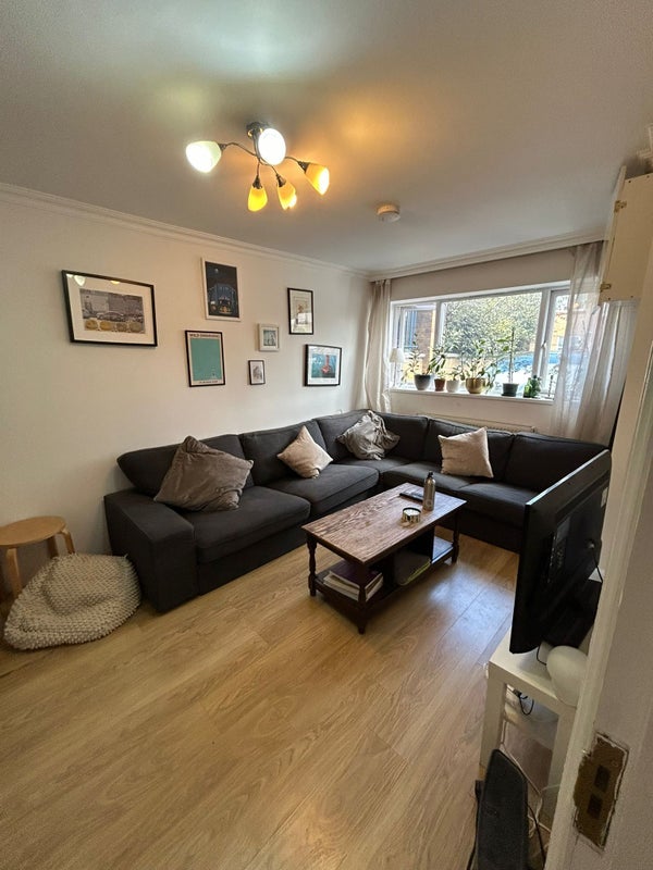 Room Heron Drive in Greater London