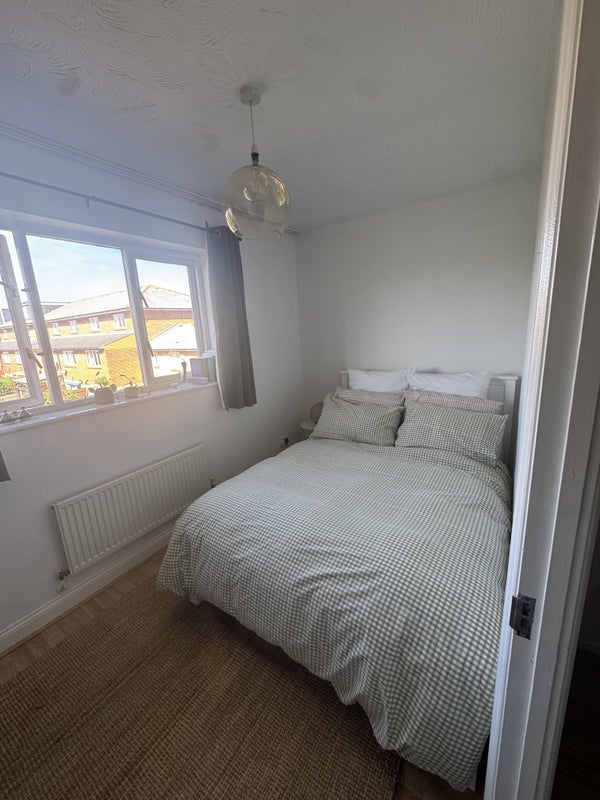 Room Heron Drive in Greater London