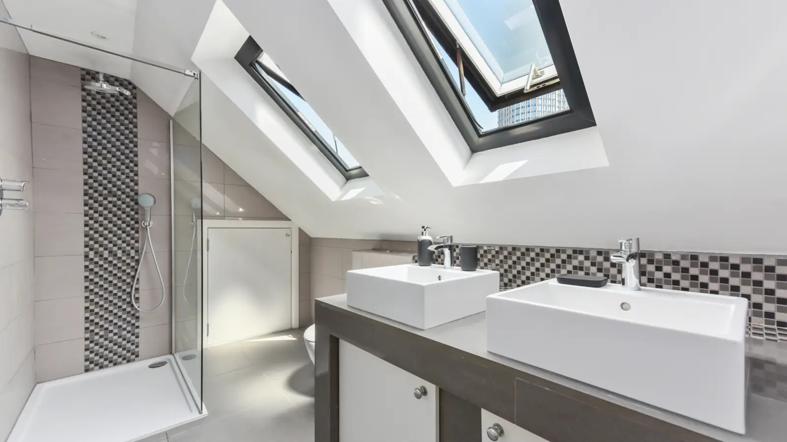 Flat Penfold Street in City of Westminster