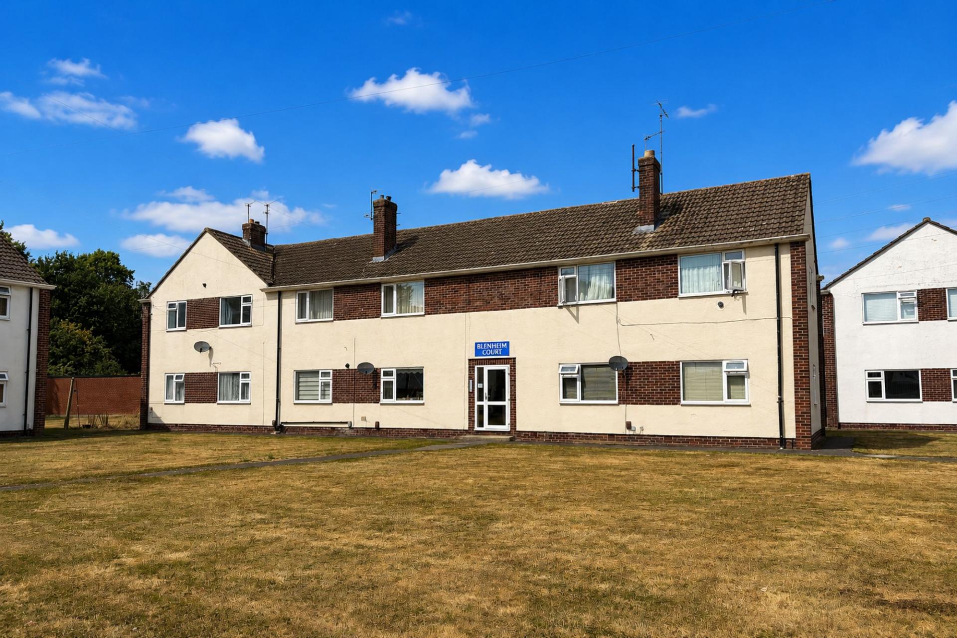 Flat Honor Close in Cherwell District