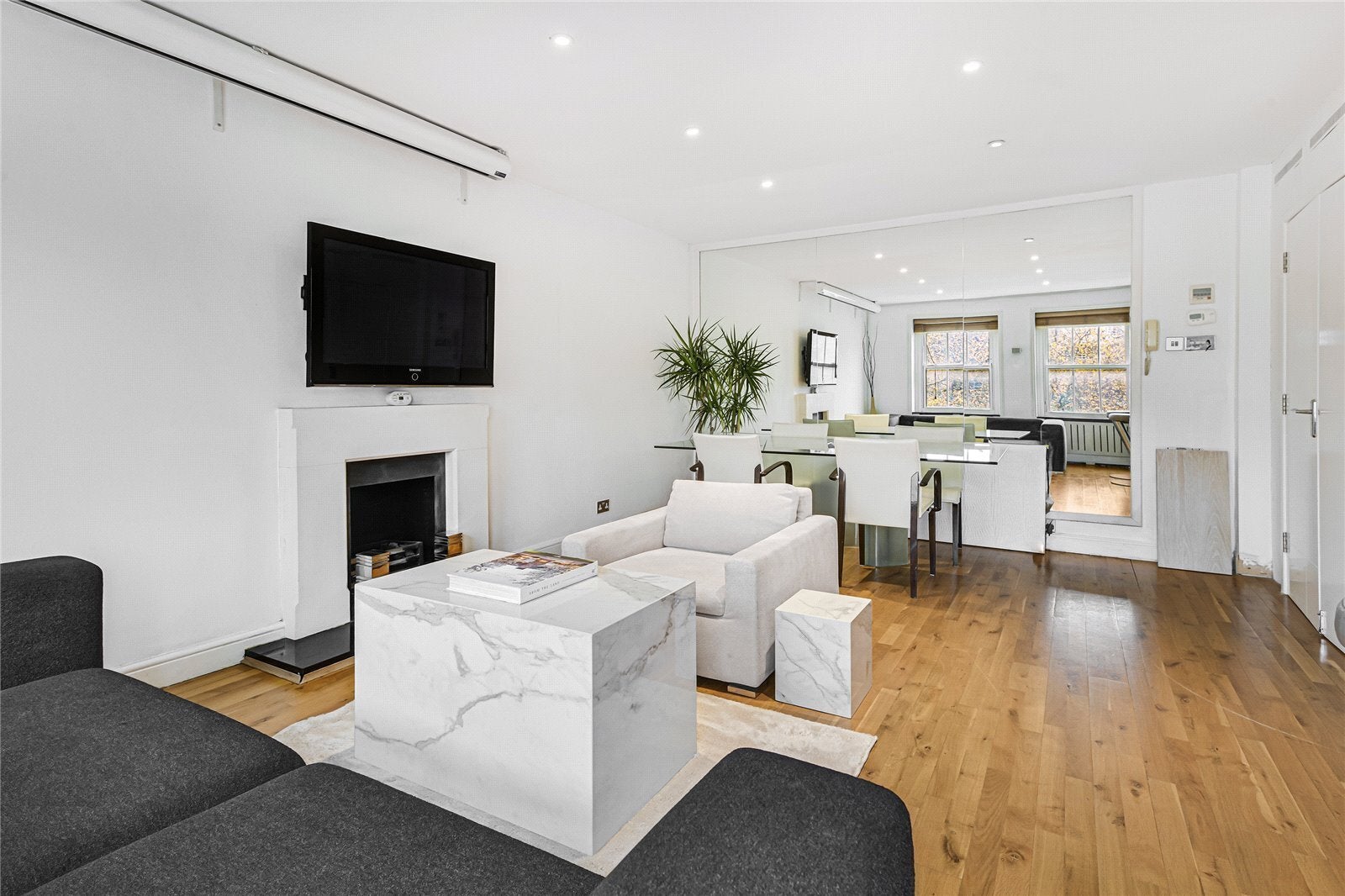 Flat Ennismore Gardens in City of Westminster
