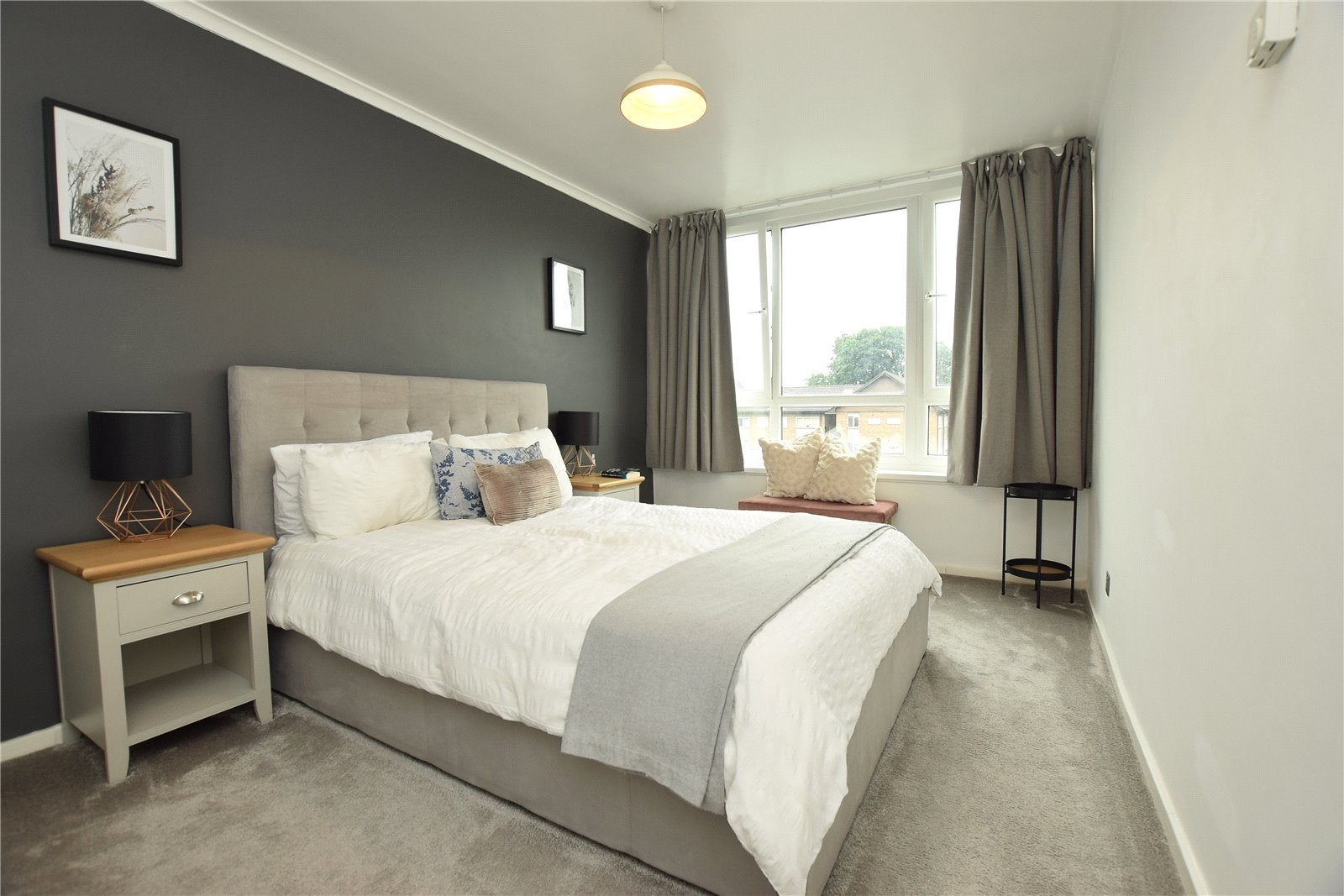 Flat Ingledew Court in Leeds