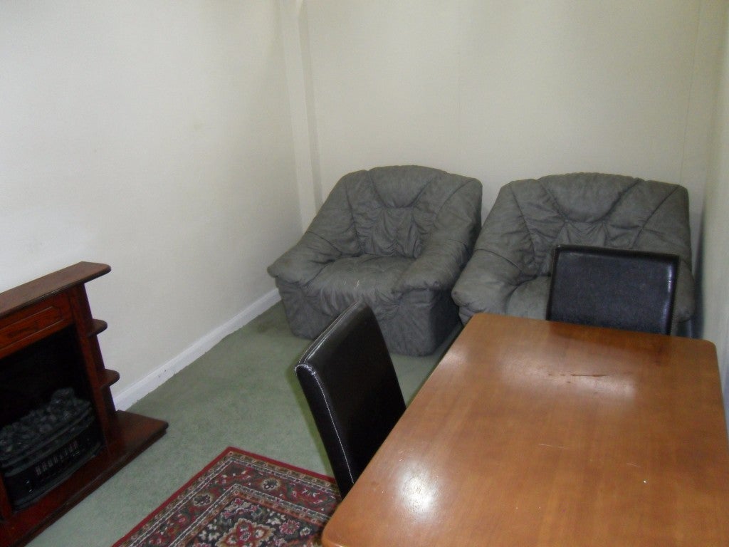 Flat Robinia Close in Greater London