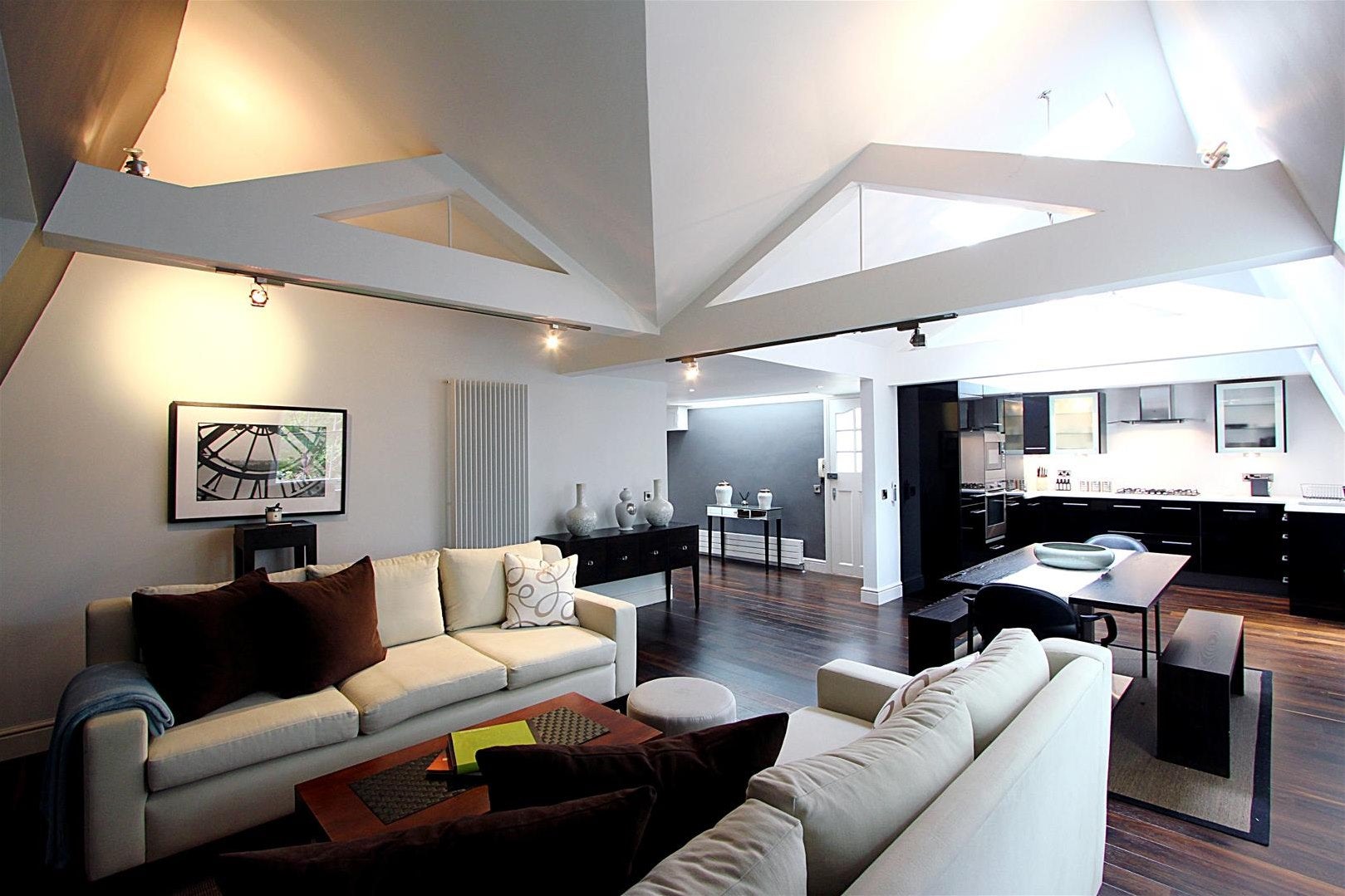 Flat Gledhow Gardens in Greater London