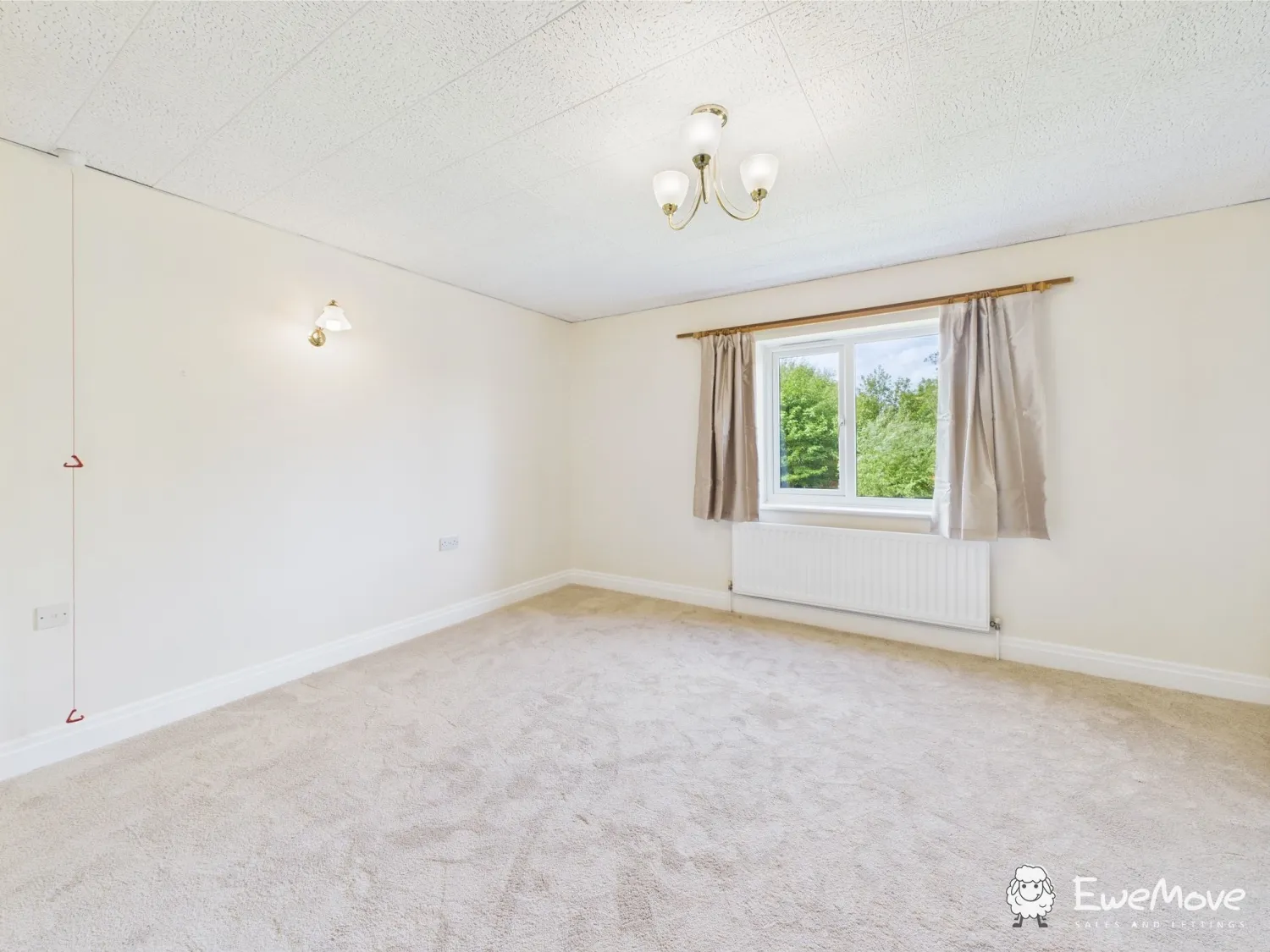 Flat Harnham Road in Salisbury
