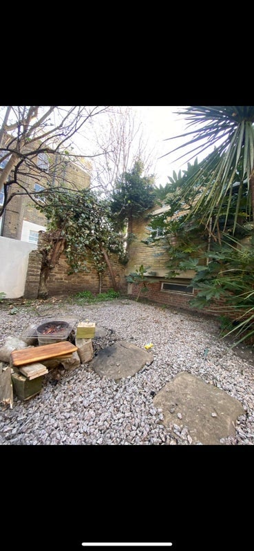 Room Oakley Road in Greater London